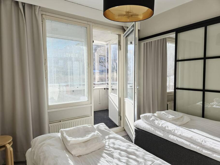 Modern One-Bedroom With Glazed Sun Balcony, 350M Metro Helsinki Dış mekan fotoğraf